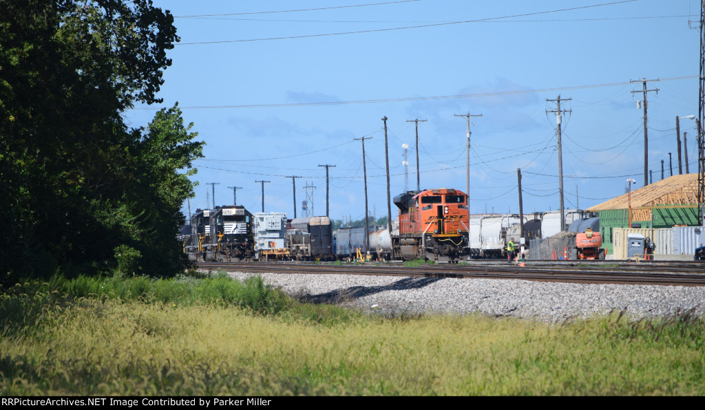 Foreign Power Switching at Decatur Yard